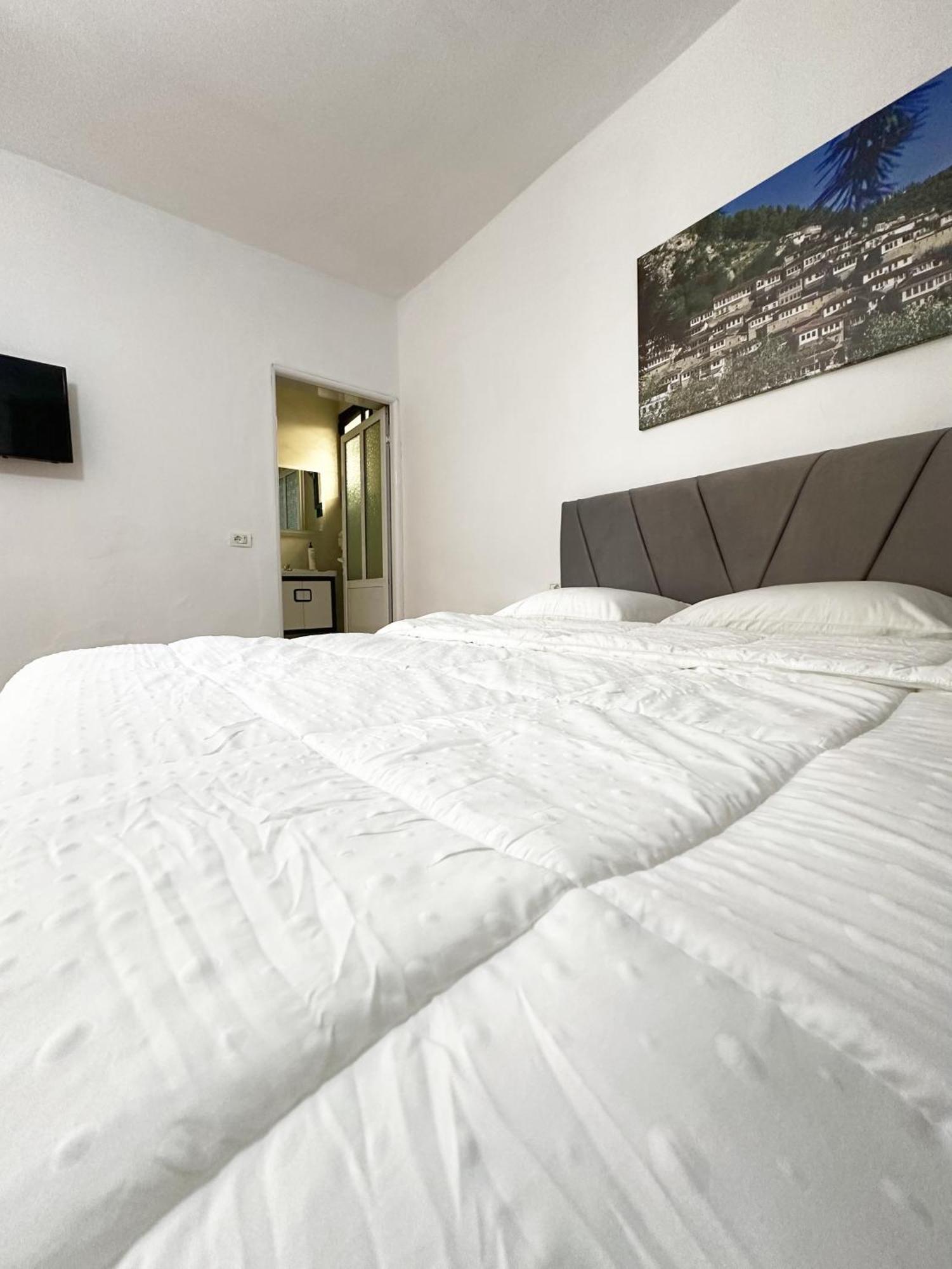 Hotel Villa Edis Berat Exterior foto